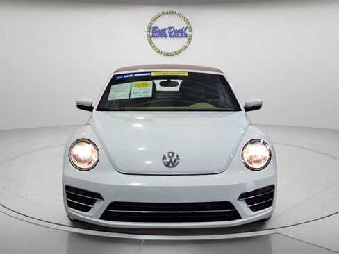 Used 2019 Volkswagen Beetle 2.0T S FWD image 10