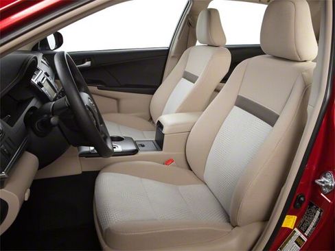 Used 2012 Toyota Camry LE FWD image 10