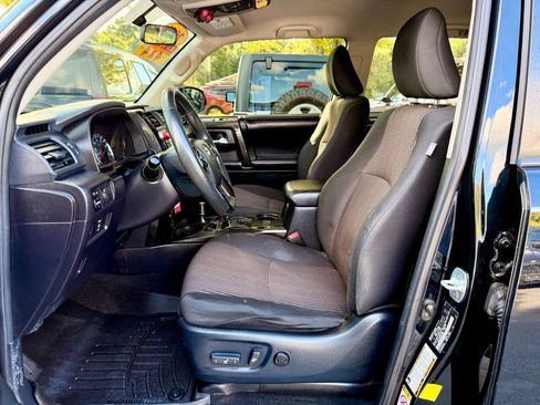 Used 2016 Toyota 4Runner Trail AWD/4WD image 8