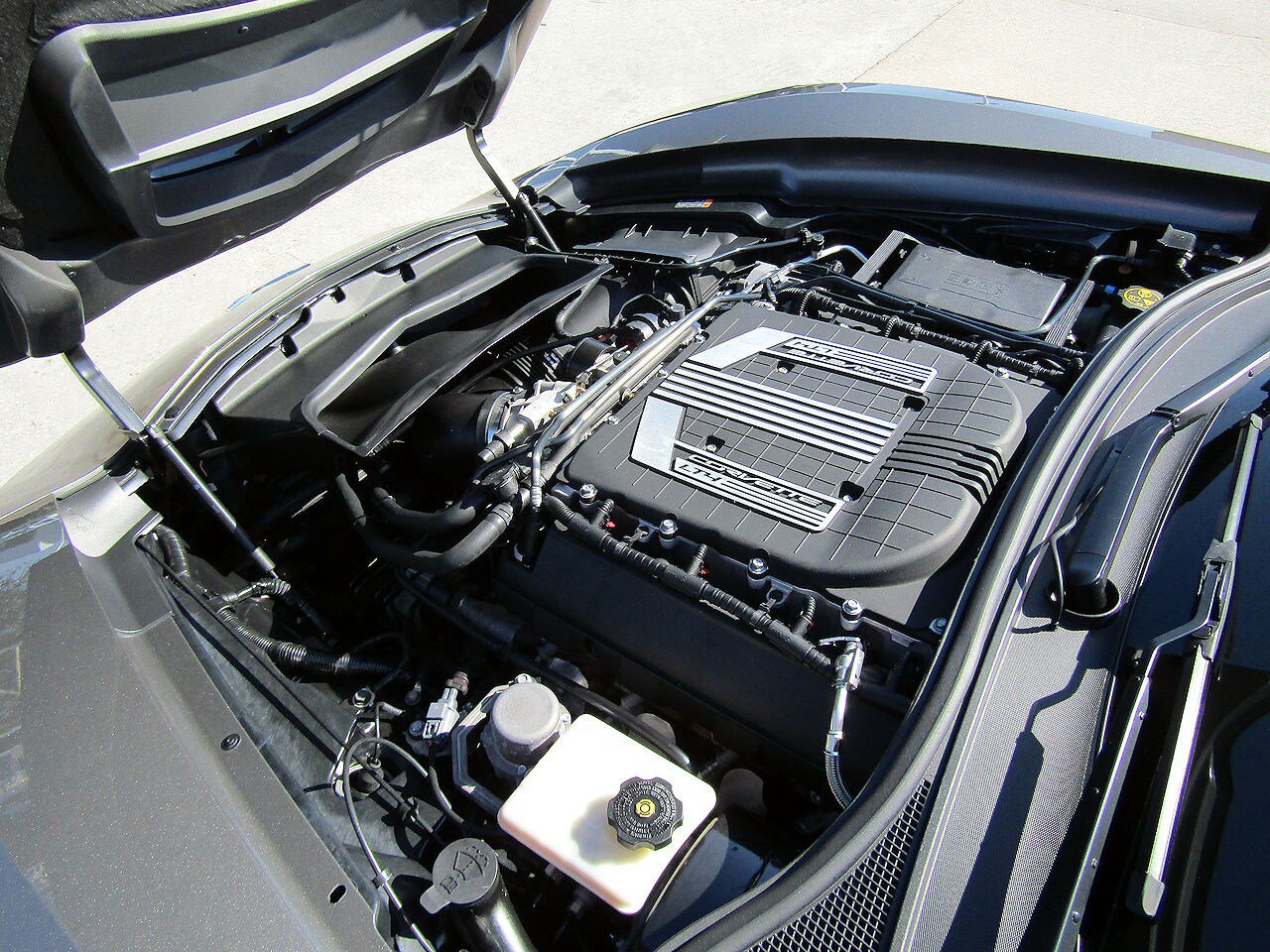 Used 2016 Chevrolet Corvette Z06 w/ 3LZ Preferred Equipment Group RWD image 20