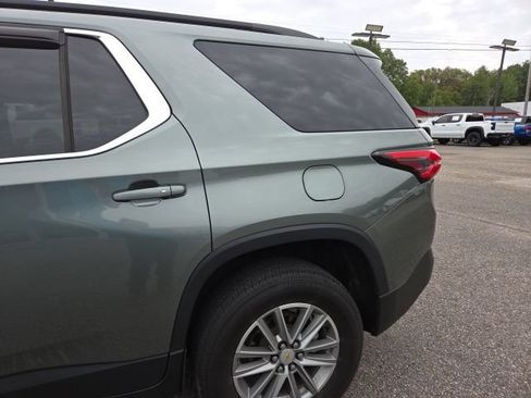 Used 2022 Chevrolet Traverse LT AWD/4WD image 16