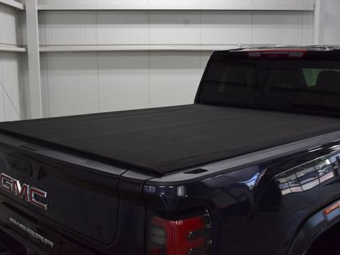 Used 2024 GMC Sierra 2500 AT4X AWD/4WD image 29