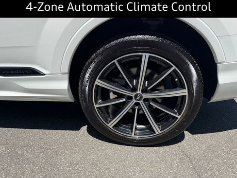 Used 2023 Audi Q7 2.0T Premium w/ Premium Plus Package AWD/4WD image 11