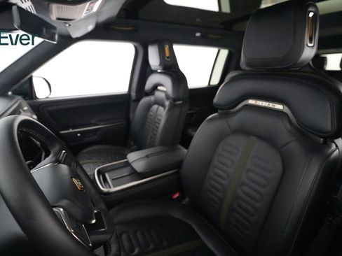 Used 2025 Rivian R1S Adventure AWD/4WD image 4