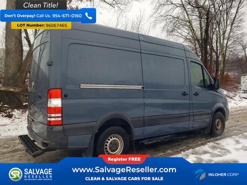 Used 2018 Mercedes-Benz Sprinter 2500 image 4