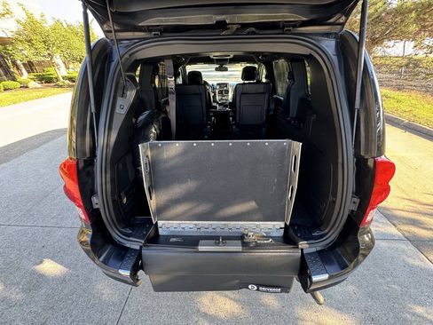 Used 2019 Dodge Grand Caravan GT FWD image 6