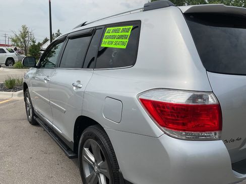 Used 2012 Toyota Highlander Limited w/ Tow Pkg AWD/4WD image 5