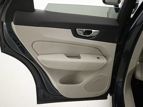 Certified 2026 Volvo XC60 B5 Ultra AWD/4WD image 21