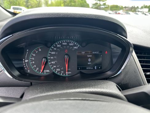 Used 2020 Chevrolet Trax LT w/ Driver Confidence Package AWD/4WD image 12