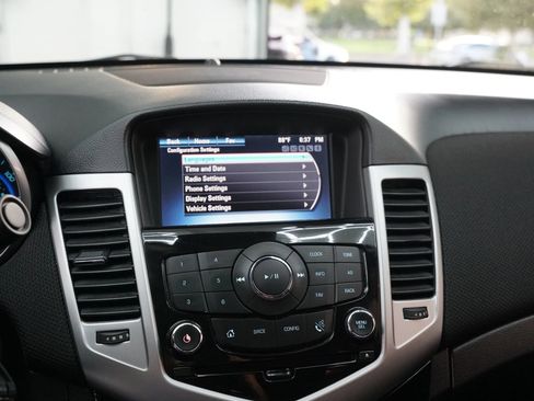 Used 2016 Chevrolet Cruze LT FWD image 23