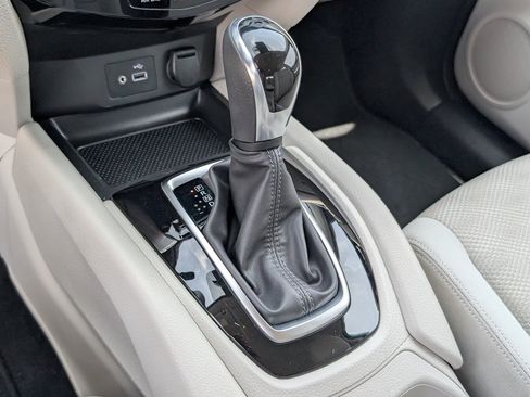 Used 2019 Nissan Rogue Sport SV FWD image 16