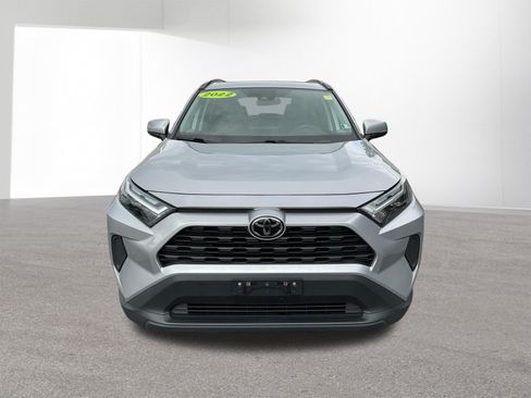Used 2022 Toyota RAV4 XLE w/ Convenience Package AWD/4WD image 8