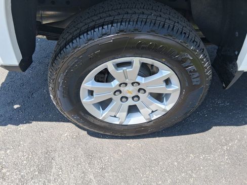 Used 2020 Chevrolet Colorado LT w/ Safety Package image 44