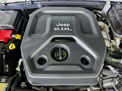 Used 2023 Jeep Wrangler Sahara image 32