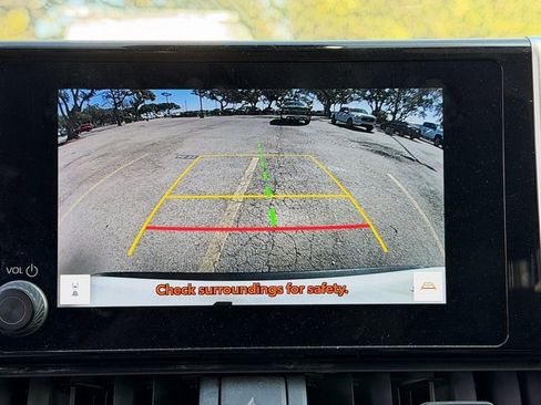 Used 2024 Toyota RAV4 XLE w/ Convenience Package image 8