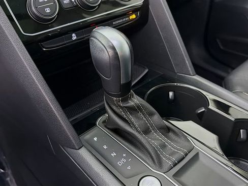 Used 2023 Volkswagen Atlas SE image 18