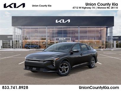 New 2026 Kia K4 LXS