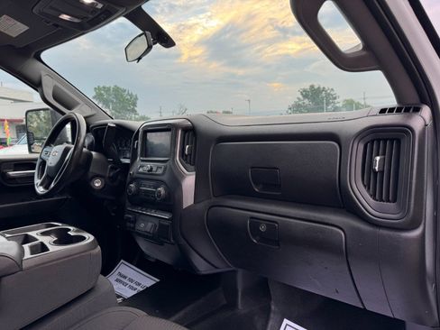 Used 2020 Chevrolet Silverado 3500 W/T w/ Gooseneck/5TH Wheel Package AWD/4WD image 18