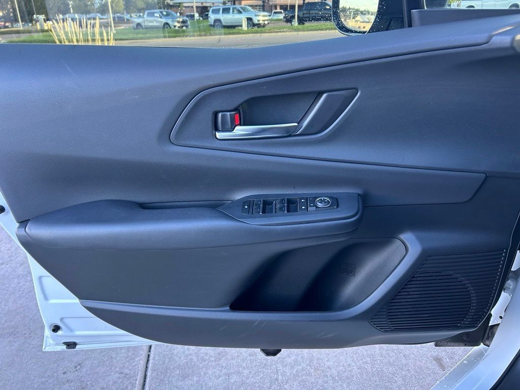 Used 2024 Toyota Prius Prime FWD image 10