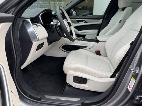Used 2026 Jaguar F-PACE R-Dynamic S AWD/4WD image 17