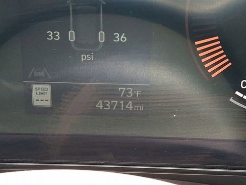 Used 2024 Hyundai Kona SEL AWD/4WD image 5
