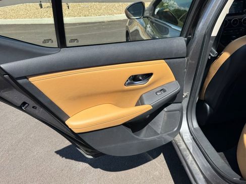 Used 2022 Nissan Sentra SV w/ SV Premium Package FWD image 20