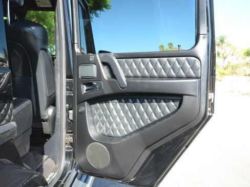 Used 2015 Mercedes-Benz G 63 AMG 4MATIC image 36