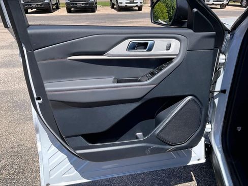New 2026 Ford Explorer Active image 10