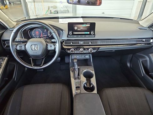 Used 2022 Honda Civic EX image 9