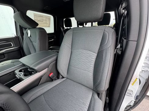 New 2026 RAM 2500 Big Horn AWD/4WD image 33