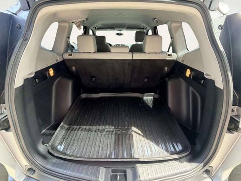 Used 2017 Honda CR-V LX image 7