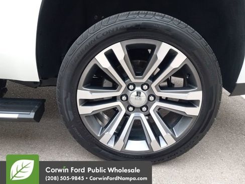 Used 2019 GMC Yukon Denali w/ Denali Ultimate Package image 32