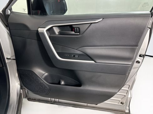 Used 2024 Toyota RAV4 LE image 29