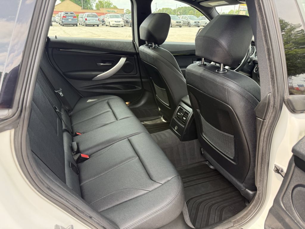 Used 2018 BMW 330i Gran Turismo xDrive AWD/4WD image 25