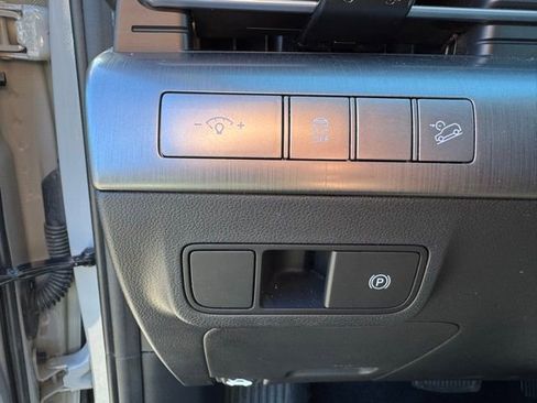 Used 2024 Hyundai Kona SEL image 16