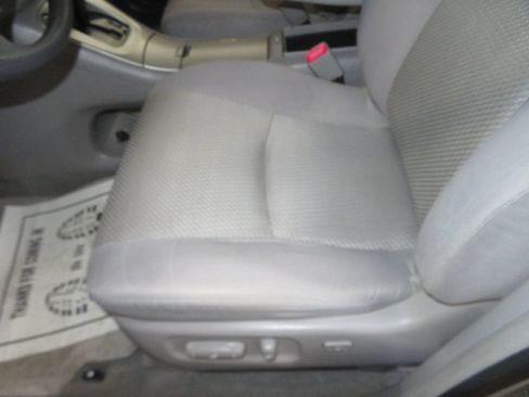 Used 2004 Toyota Highlander 4WD V6 image 15