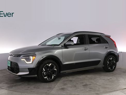 Used 2024 Kia Niro Wind w/ Wind Preserve Package FWD image 18