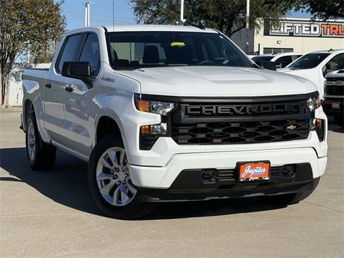 New 2025 Chevrolet Silverado 1500 Custom image 2
