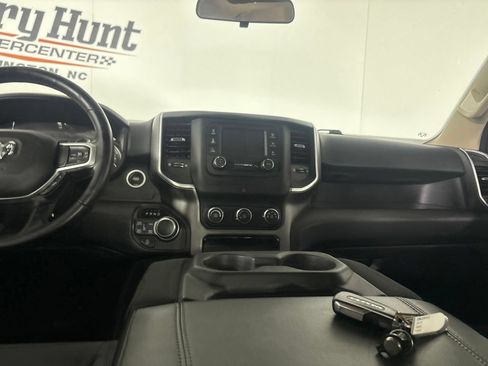 Used 2019 RAM 1500 Big Horn AWD/4WD image 25