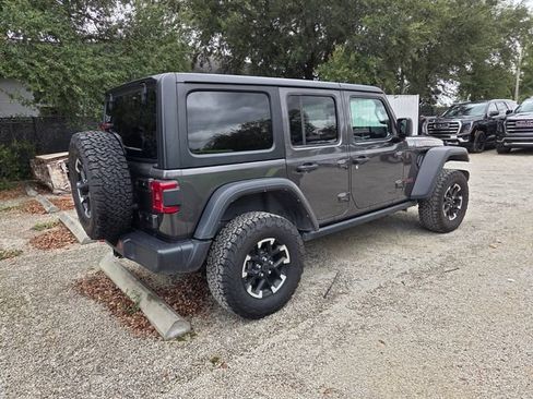Certified 2025 Jeep Wrangler Unlimited Rubicon AWD/4WD image 7