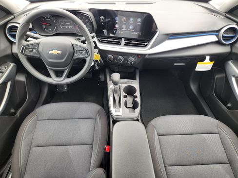 New 2026 Chevrolet Trax LS w/ LS Convenience Package FWD image 22