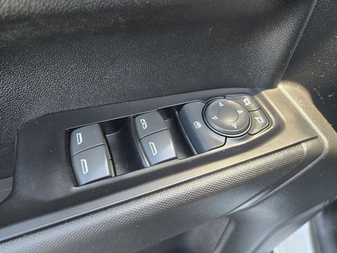 Used 2019 Chevrolet Silverado 1500 Custom Trail Boss w/ Custom Convenience Package AWD/4WD image 13