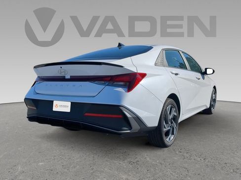 New 2025 Hyundai Elantra Sport image 22