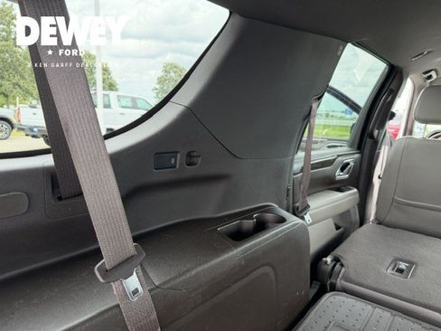 Used 2022 Chevrolet Suburban Z71 w/ Off-Road Capability Package AWD/4WD image 36