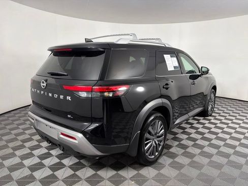 Certified 2025 Nissan Pathfinder SL w/ SL Premium Package FWD image 13