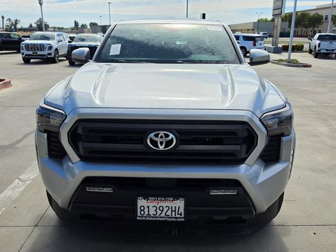 Used 2025 Toyota Tacoma SR5 RWD image 2