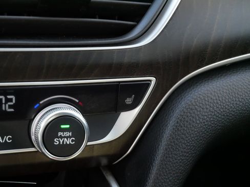 Used 2018 Honda Accord EX-L image 27