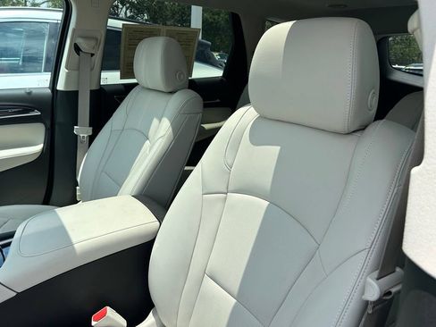 Used 2023 Buick Enclave Essence w/ Experience Buick Package AWD/4WD image 22