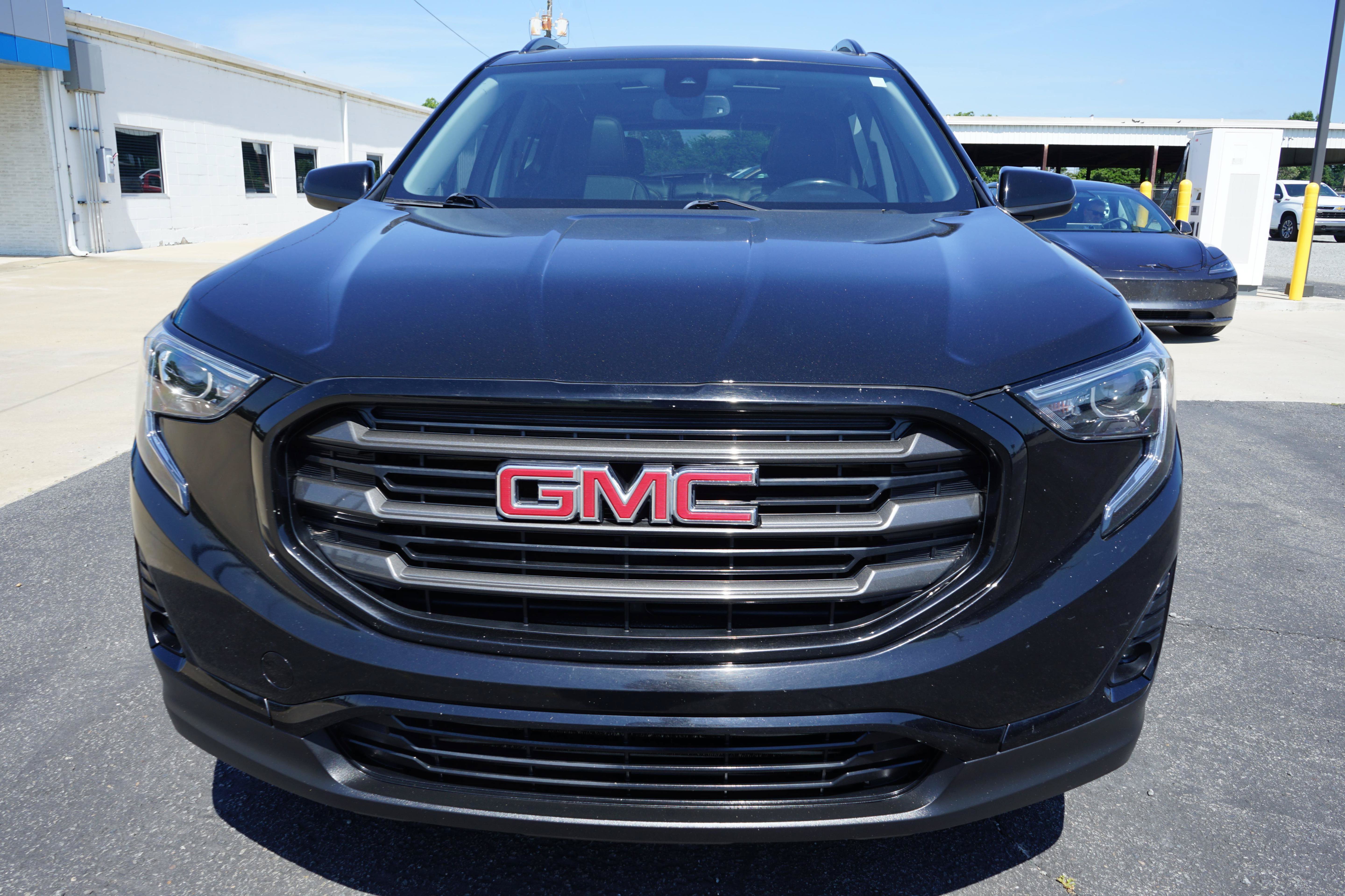 Used 2020 GMC Terrain SLT w/ Preferred Package FWD image 8