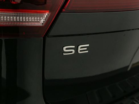 Used 2023 Volkswagen Tiguan SE R-Line AWD/4WD image 11